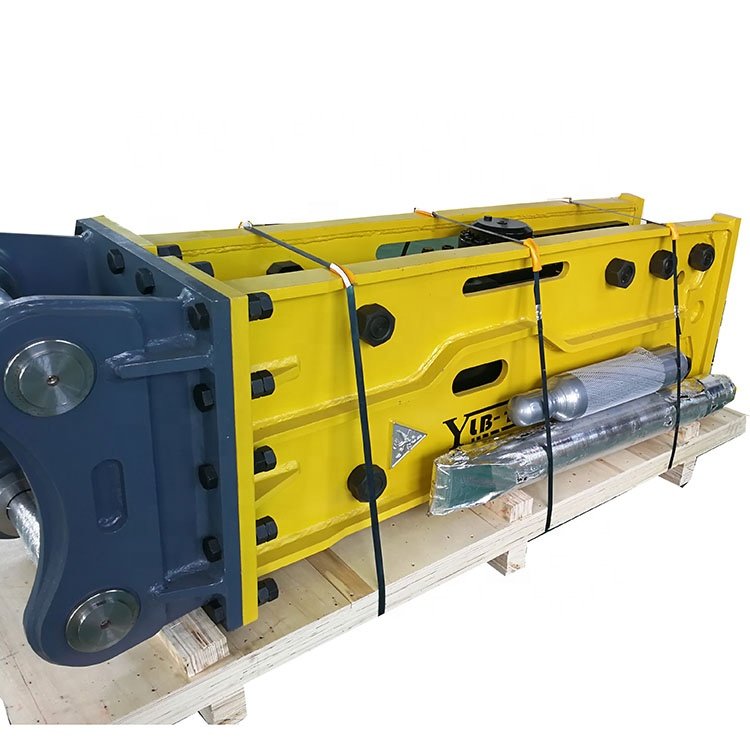 Silenced hydraulic breaker